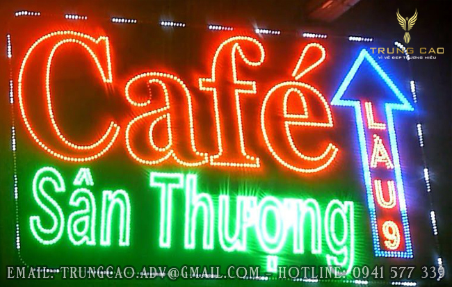 http://bangquangcaochunoi.com/hop-den-quang-cao/