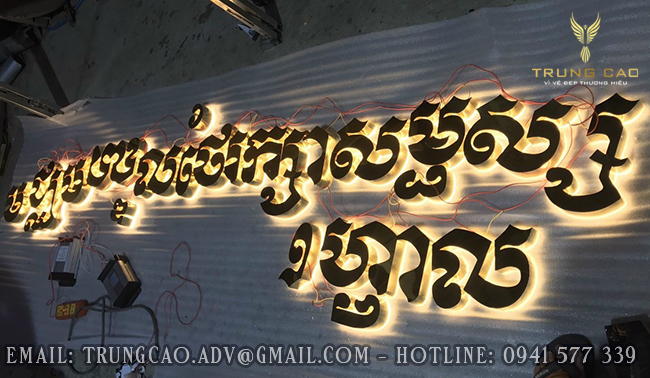 Chữ inox vàng. Gia công chữ nổi inox vàng.