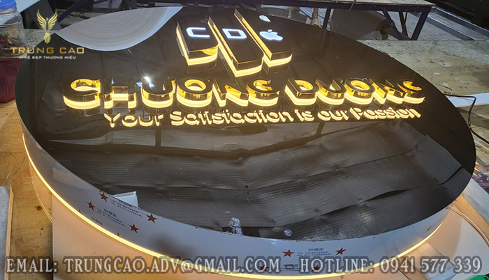 bảng hiệu chữ inox vàng uốn nổi âm đèn led đẹp